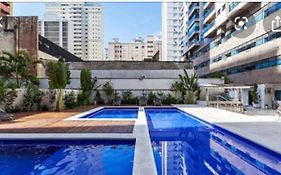 APTO CHURRASQUEIRA, Capitania Varam, Pitangueiras, piscina, 100 m da praia, 2 dormitórios, 2 vagas de garagem